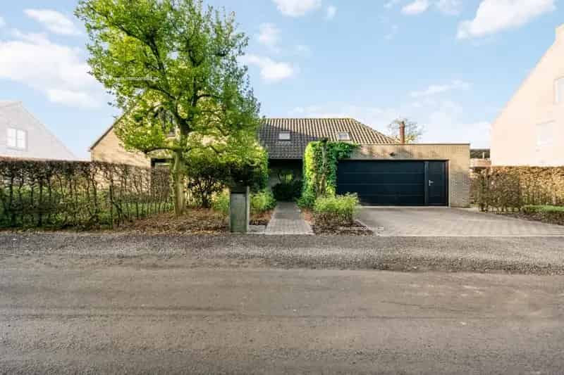 Ruime Villa te Koop Roeselare 4 slaapkamers Grote Tuin