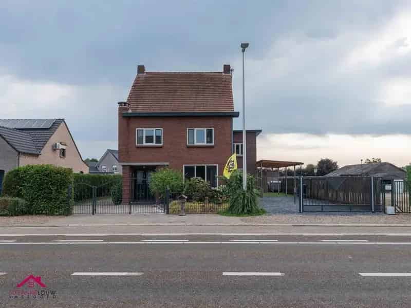Zeer ruime, vrijstaande gezinswoning
