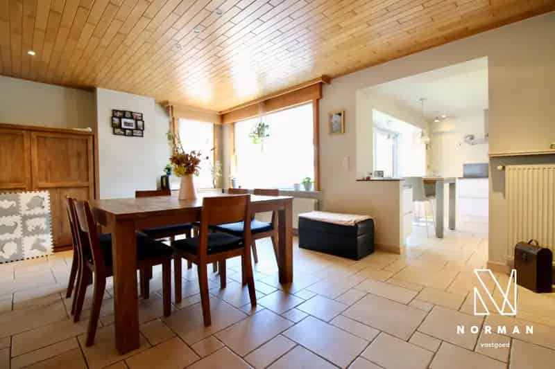Huis te Koop: 4 Slaapkamers, Tuin en Garage in Kuurne