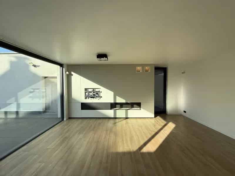 BURST Appartement te huur - 2 slaapkamers - Tuin - Garage