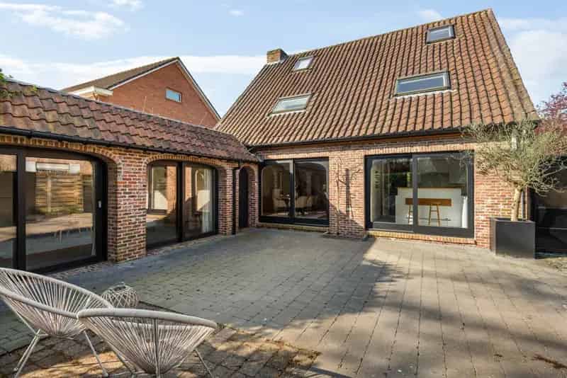 Huis te huur Schilde: Charmante woning met 2 3 slaapkamers