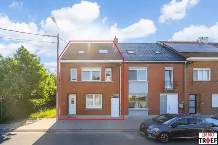 Huis Te Koop Lebbeke: Ruime Gezinswoning met Tuin