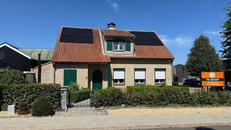 Ruime Instapklare Villa met 5 slaapkamers en 24 Zonnepanelen