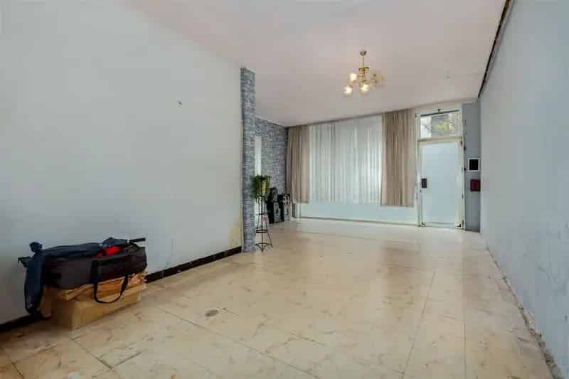 Ruime woning 4 5 slaapkamers magazijn