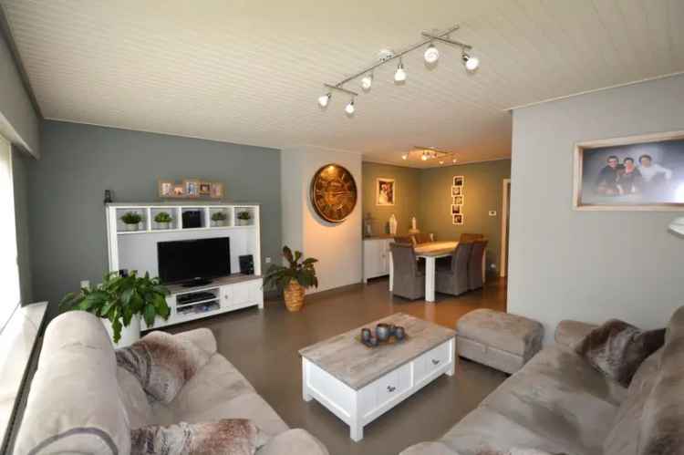 INSTAPKLARE WONING MET TUIN EN GARAGE!