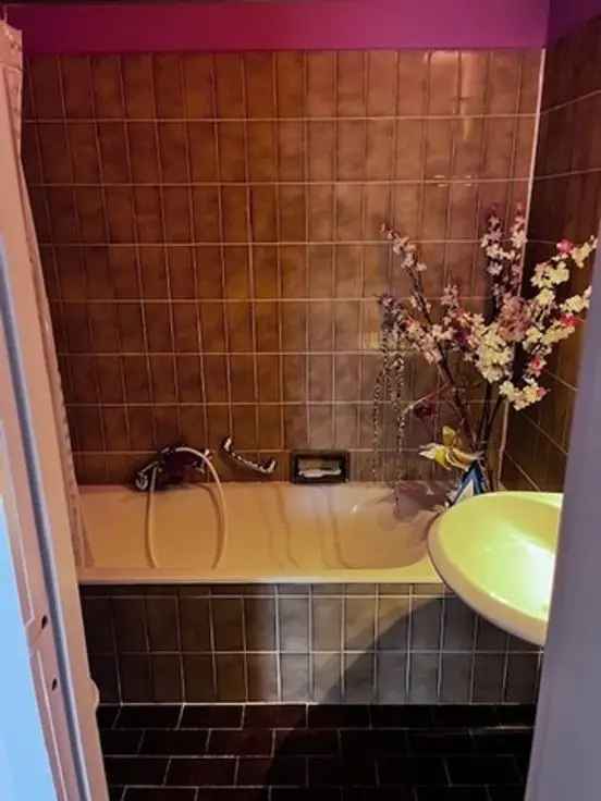 Appartement Te Koop Nabij Scholen En Winkels