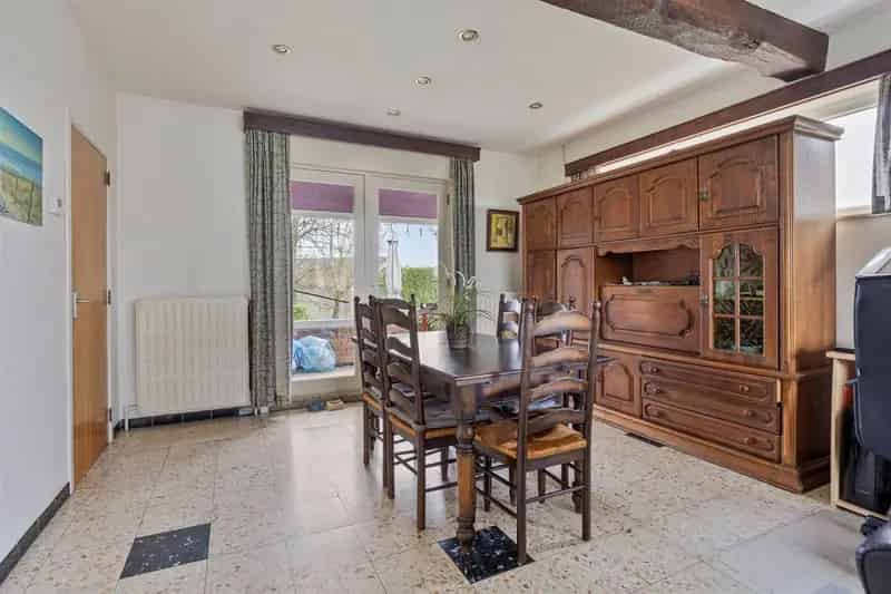 Viergevelwoning in gewilde buurt Volledig aanbod