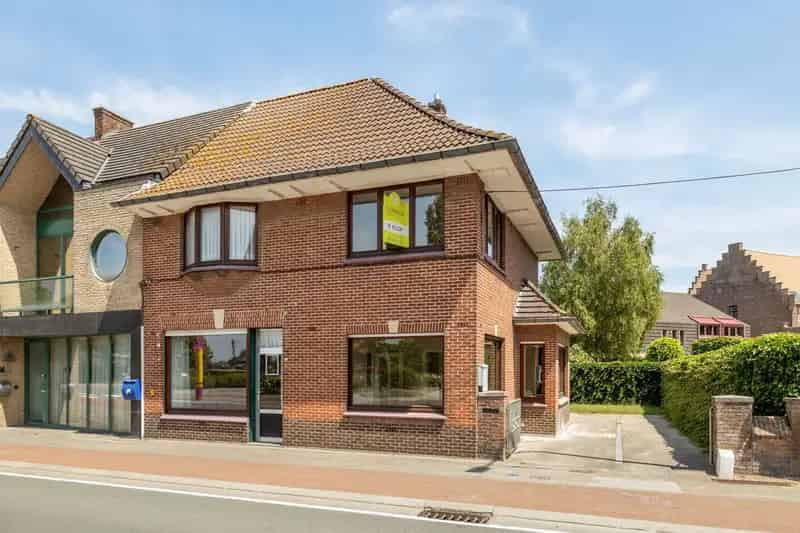 Ruime woning met handelsmogelijkheden 3 slpk Balgerhoeke