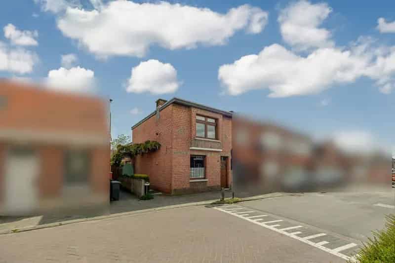 Instapklare Halfopen Bebouwing 2-3 Slaapkamers Bijgebouw
