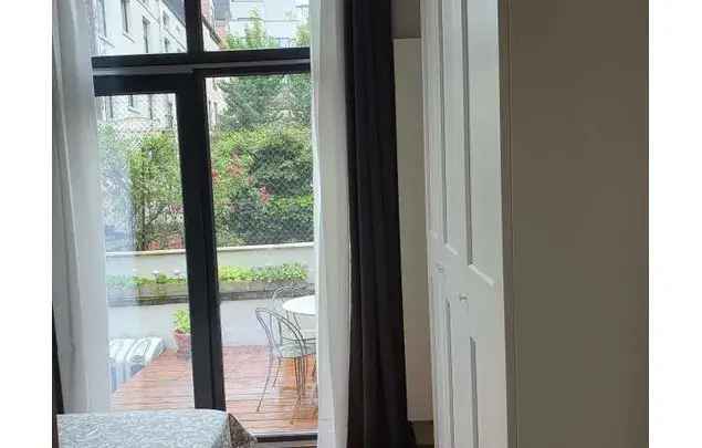 Huur 1 slaapkamer appartement van 55 m² in Brussels