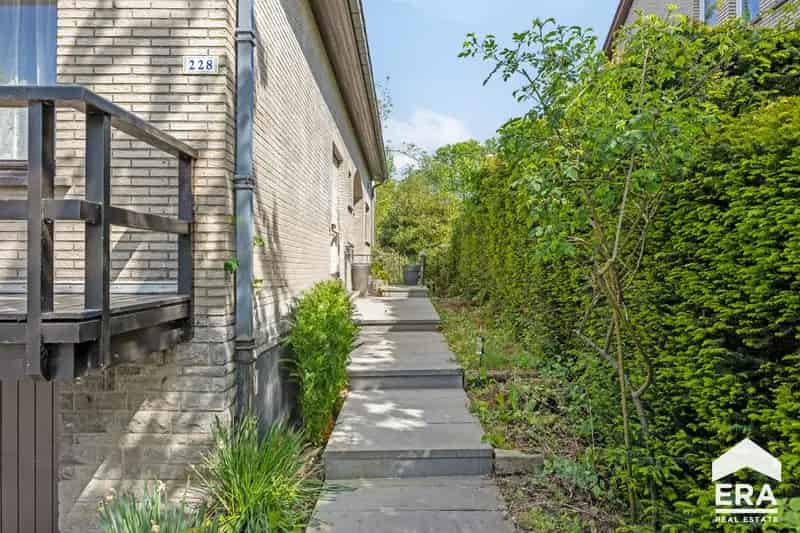 Huis te koop Dilbeek 6 slaapkamers dubbele garage tuin