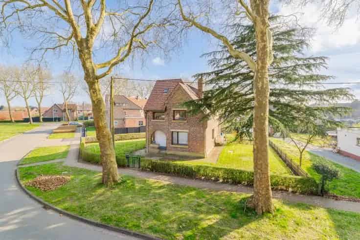 Huis Te Koop Genk 5 Slaapkamers Rustige Buurt
