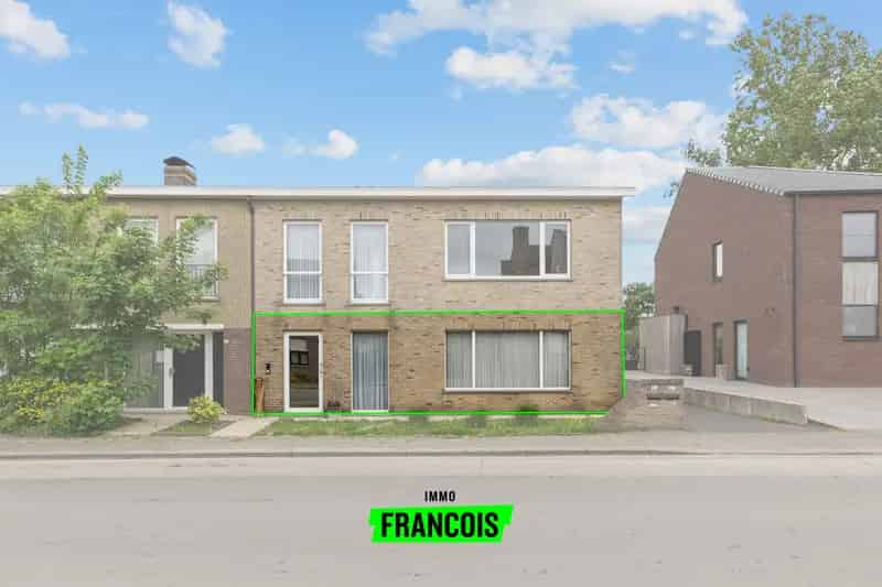 Instapklaar gelijkvloers appartement met tuin op rustige locatie te Beernem