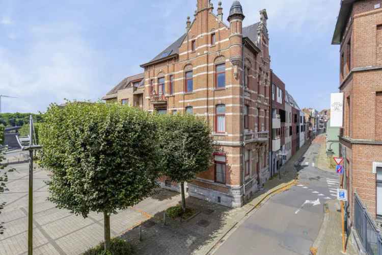 Gelijkvloers Appartement te Huur 2 Slaapkamers 135m²