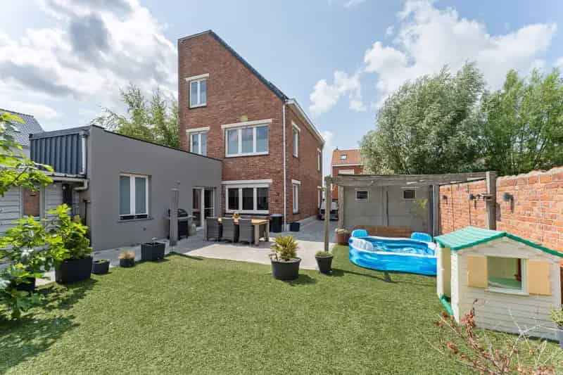 Huis te koop Oostende 4 slaapkamers zonnige tuin