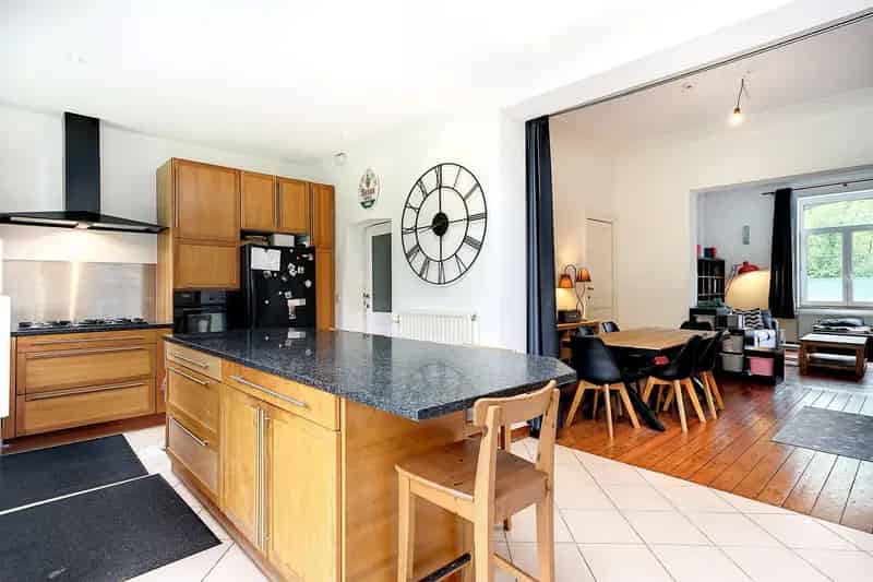 Huis te koop La Hulpe 5 slaapkamers 2 badkamers tuin