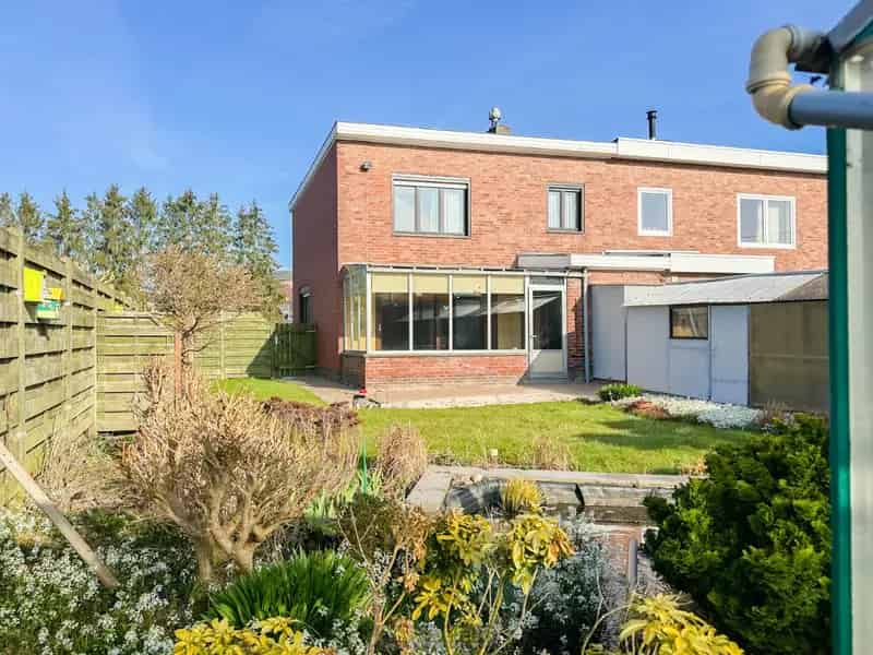 Halfopen Bebouwing te Etikhove met 4 slaapkamers en dubbele garage