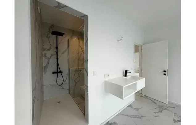 Huur 1 slaapkamer appartement van 63 m² in Liège