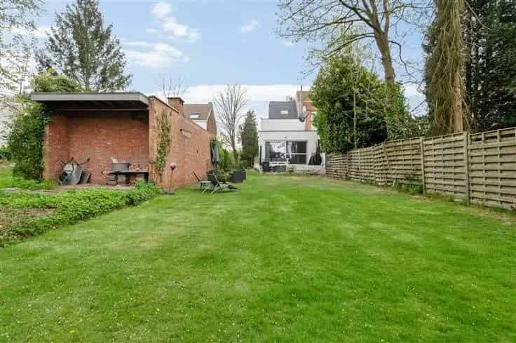 Huis Te Koop: Luxueuze HOB met 4 slaapkamers en grote tuin