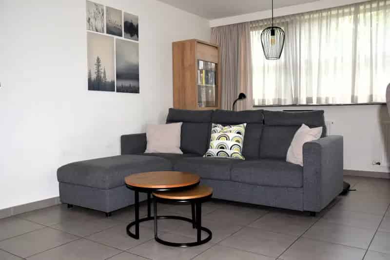 Gelijkvloersappartement te koop met tuin en staanplaats