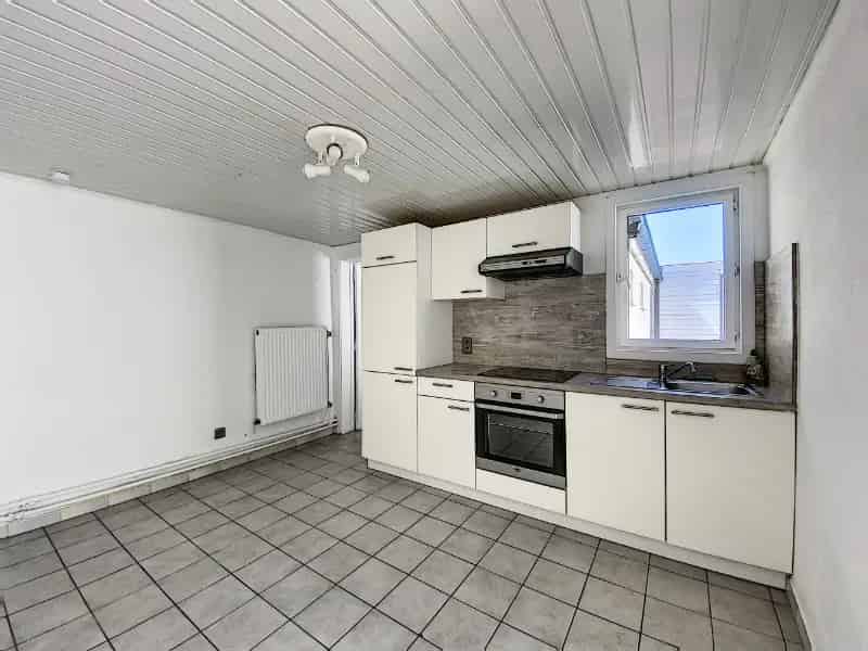 Gezellige Rijwoning te Koop - 2 slaapkamers - Ruim Terras