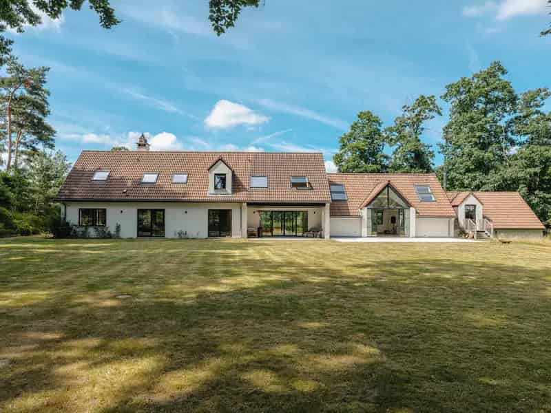 Luxe Villa te Koop Grez Doiceau 785m² 3 Woon Eenheden Zwembad