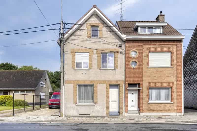 Halfopen Huis te Koop Kortrijk met Atelier