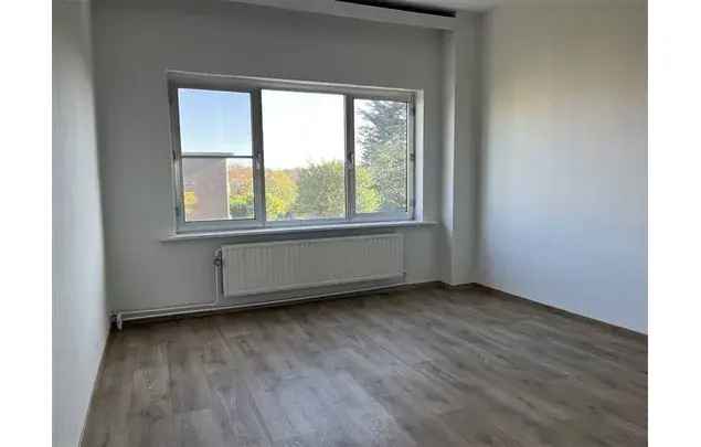 Huur 3 slaapkamer appartement van 91 m² in Antwerp