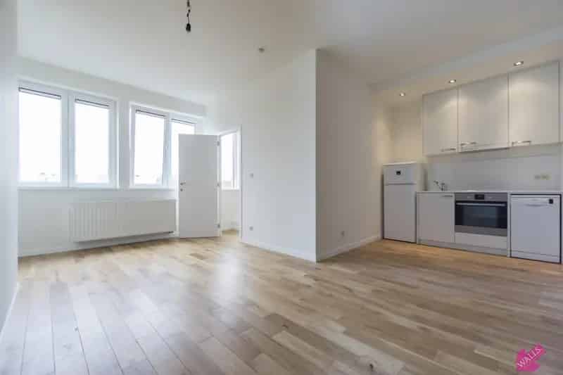 Gerenoveerd 1 Slaapkamer Appartement te Huur Centrale Ligging