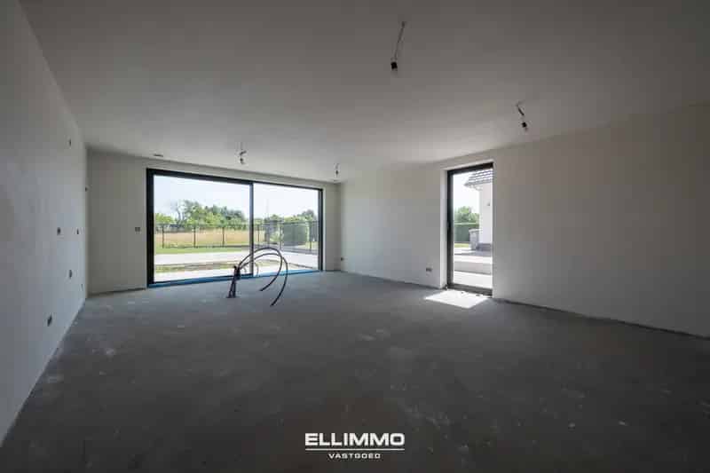 Gelijkvloersappartement te huur 101m2 2 slaapkamers terras tuin Bilzen