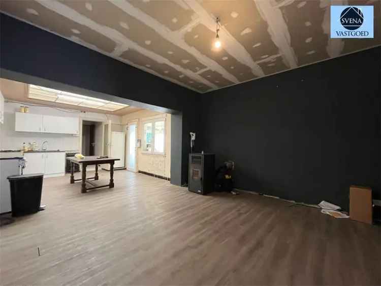 VERDER TE RENOVEREN WONING MET 3 SLAAPKAMERS
