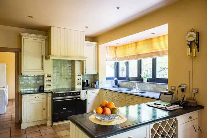 Ruime Klassieke Villa Hoog Linden