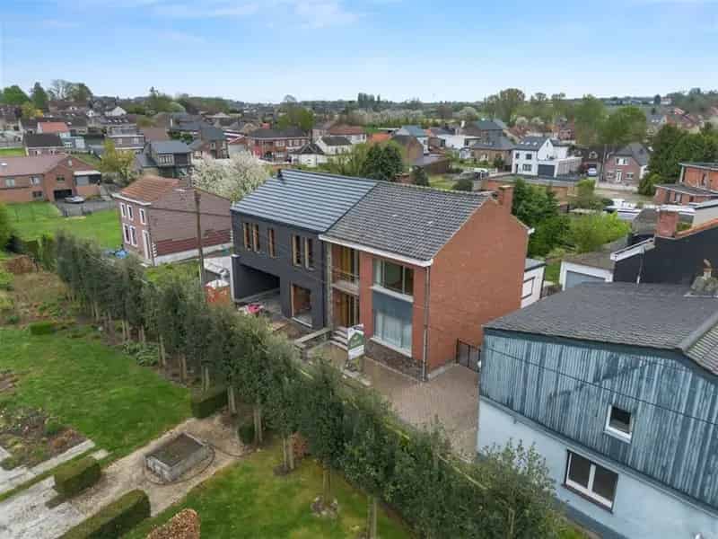 Knusse Gezinswoning 3 Slaapkamers Landelijk Gingelom