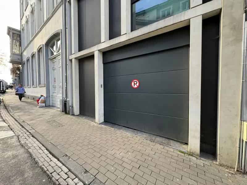 Garage te koop Leuven Centrum - Autostaanplaats Naamsestraat