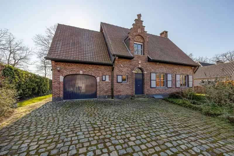 Villa te Koop met Weilandzicht in 's-Gravenwezel