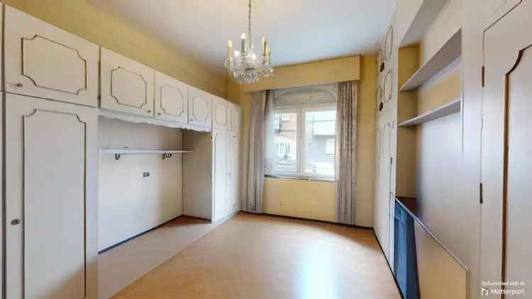 Te koop appartement in Schaerbeek met unieke duplex en patio