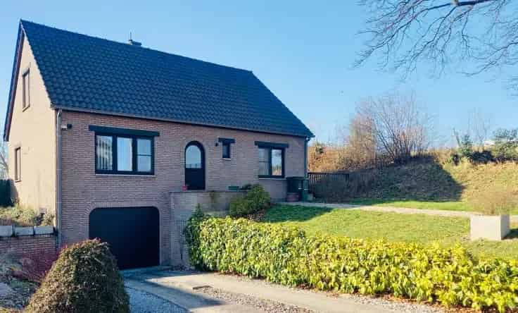 Te Koop: Ruime Villa 3 slaapkamers Flémalle