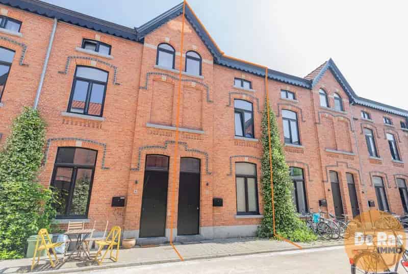 GENT Instapklare woning 2 slaapkamers rustige straat
