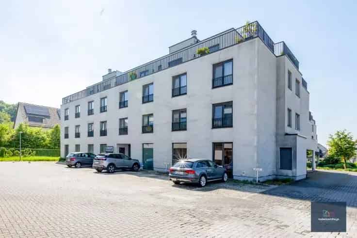 Appartement Te Koop 2 slaapkamers Terras Staanplaats Garage Nabij Centrum