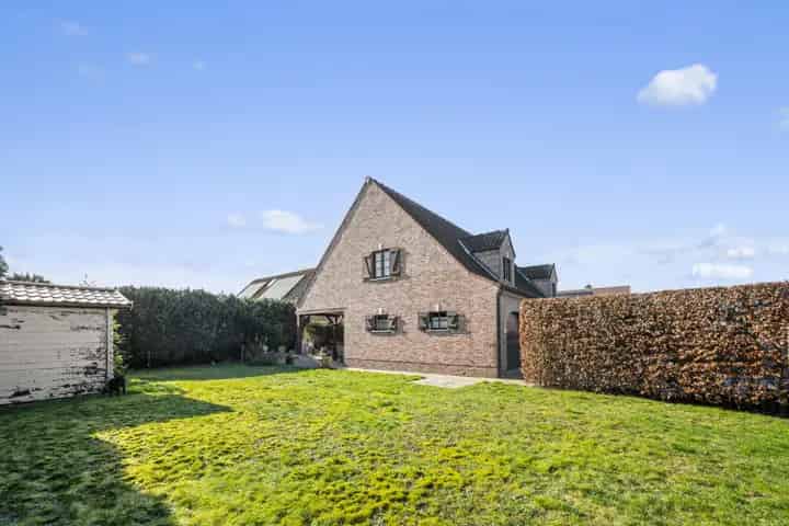 Villa te koop in Berlare