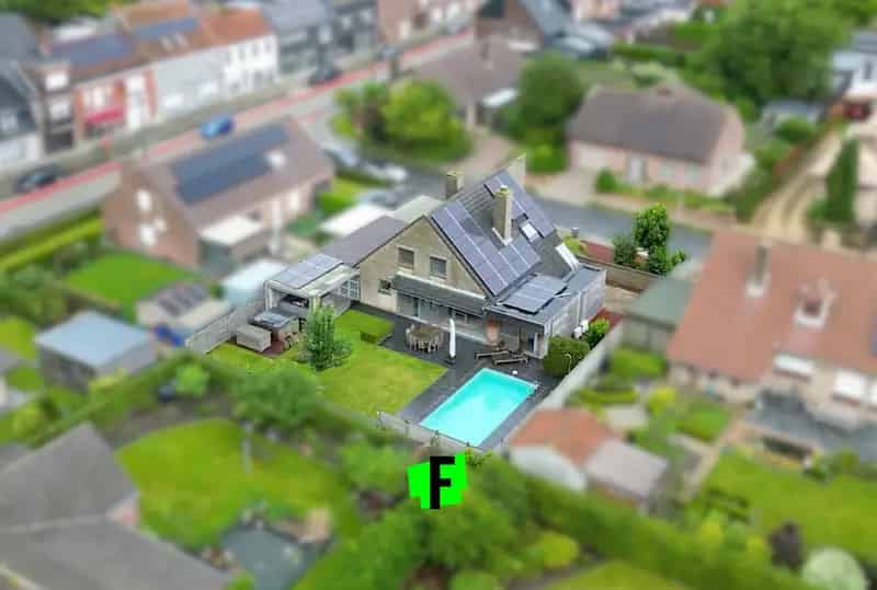 Energiezuinige Villa met Zwembad te Lendelede