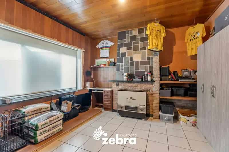 Huis te huur Oostrozebeke: 4 slaapkamers, tuin en garage