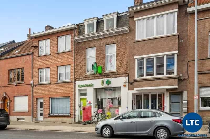 Te Koop Winkelruimte met Woonst Tienen