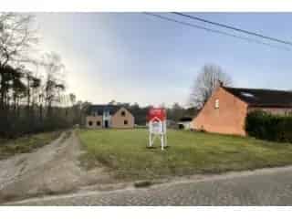 Bouwgrond Lille 875m² - Open Bebouwing - Rustige ligging