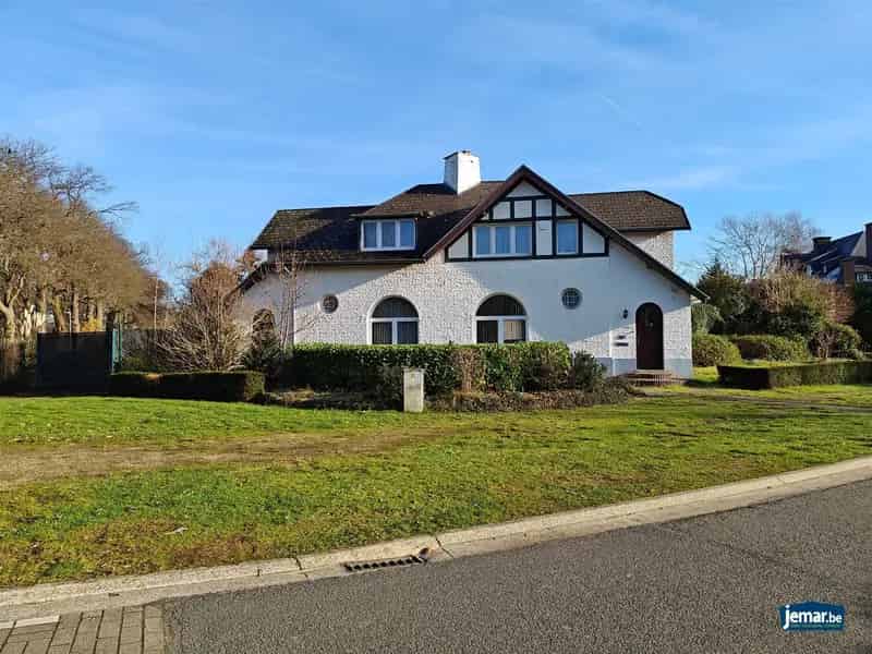 Huis te huur: Unieke Cite woning met 2 garages en grote tuin
