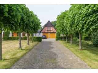 Villa te koop Evergem - Ruime landelijke woning met zwembad