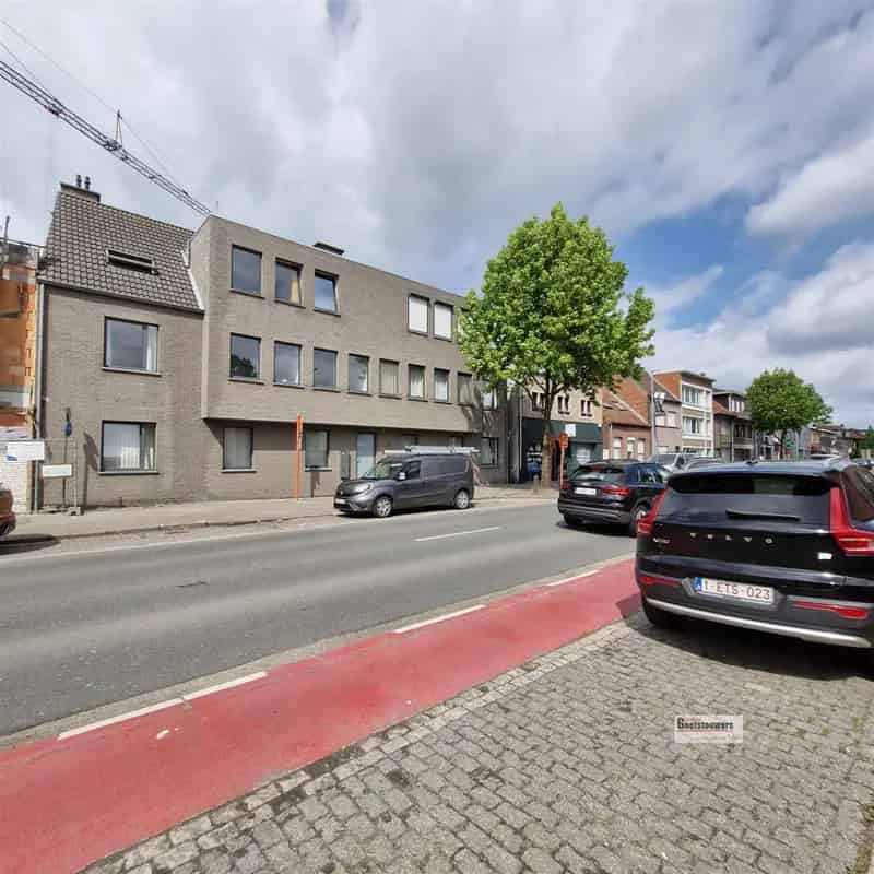 Appartement te huur 2 slaapkamers ruim terras garage