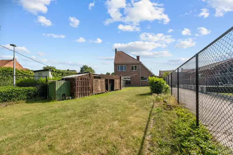 Huis te koop met tuin en garage nabij station