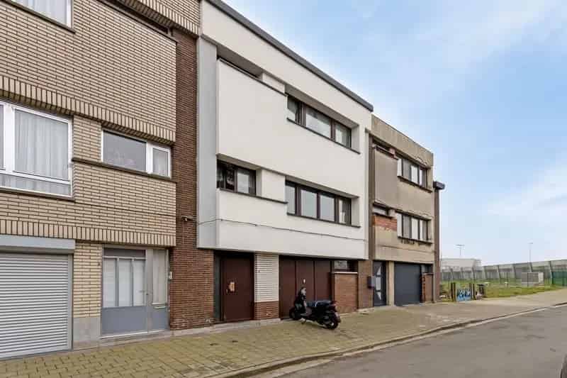Ruime Bel-"Etage Woning te Oostakker