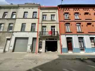 Huis te Koop Laken 4 slaapkamers 3 badkamers Grote Garage